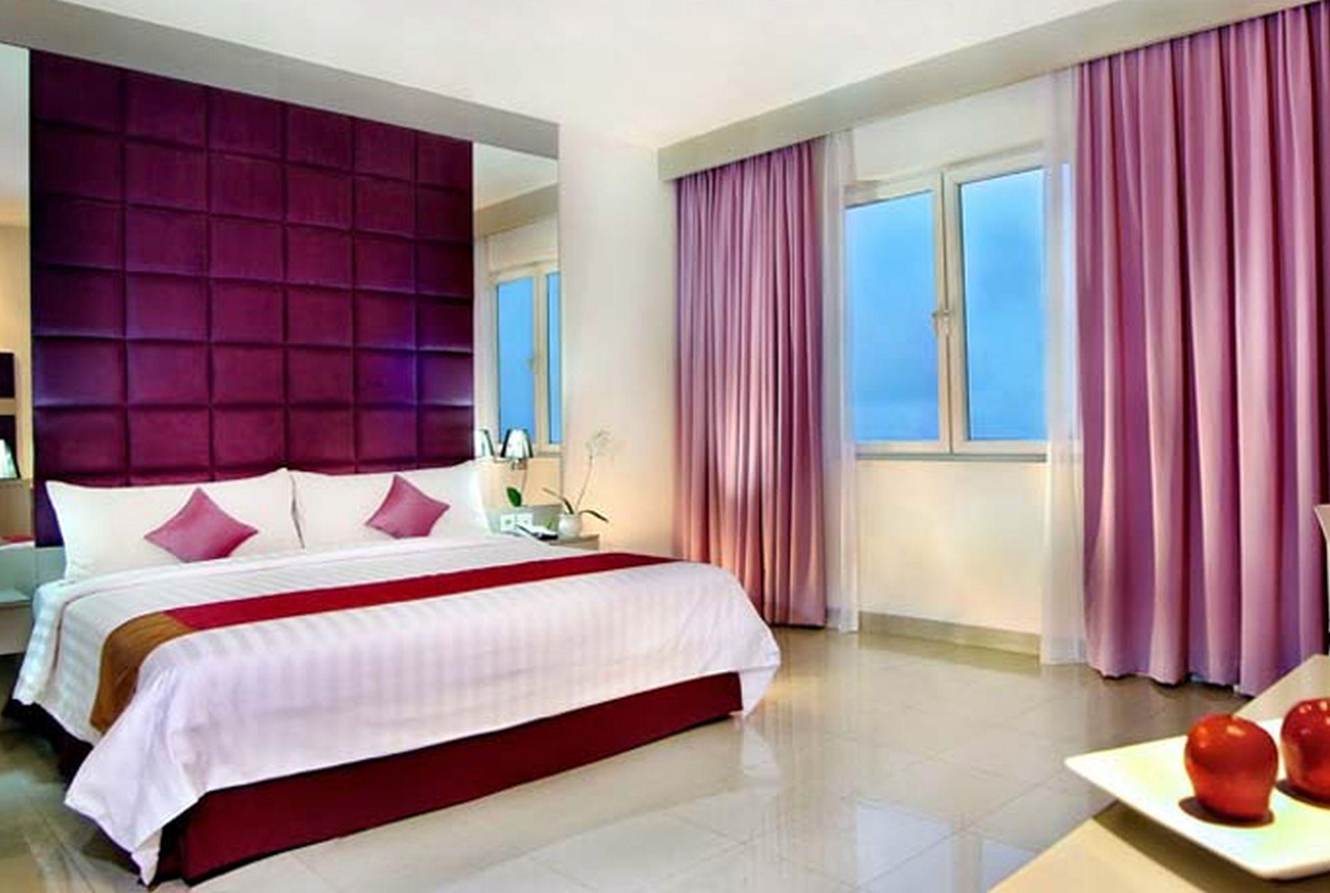 Royal Palm Hotel & Conference Center Cengkareng Jakarta Extérieur photo