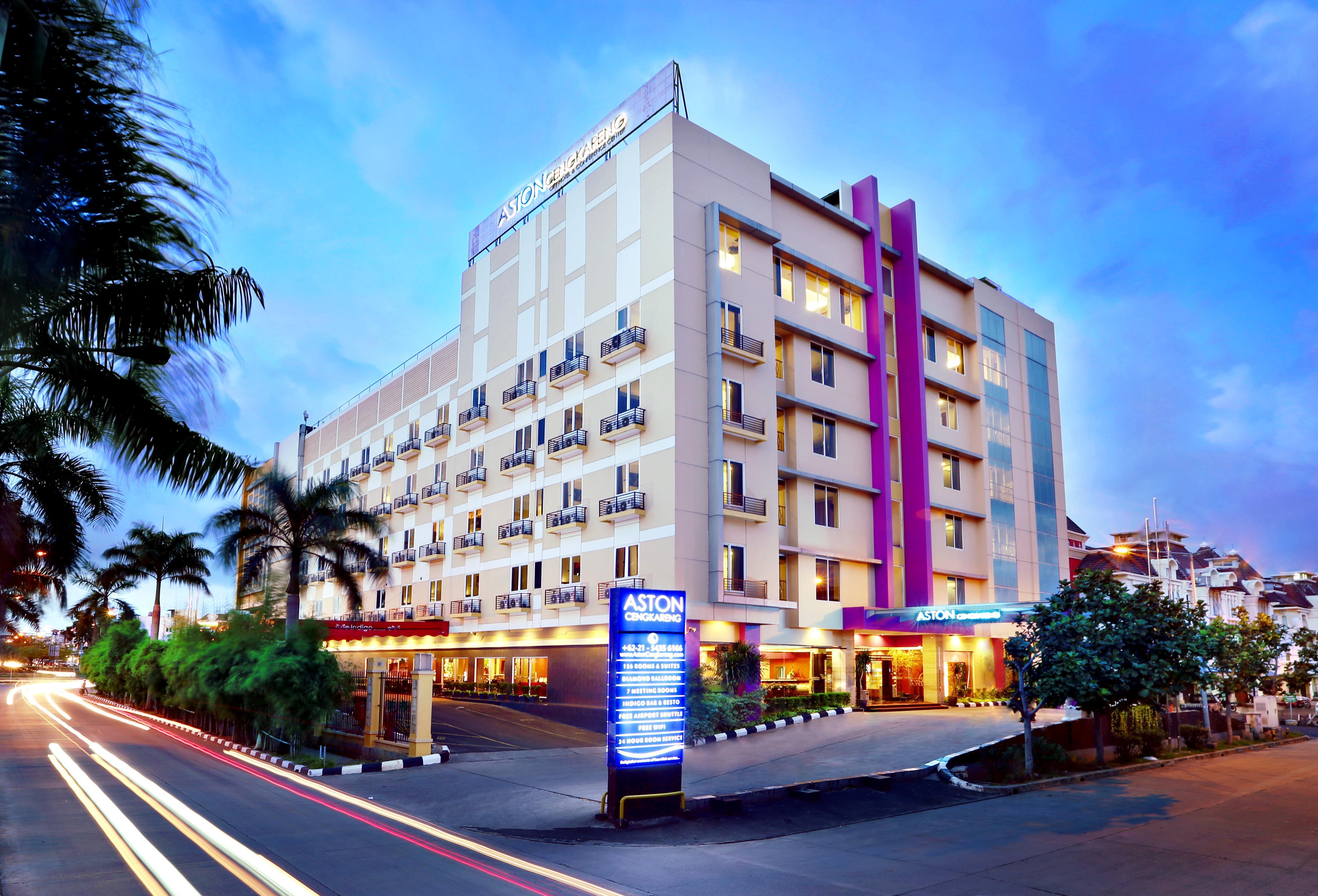 Royal Palm Hotel & Conference Center Cengkareng Jakarta Extérieur photo