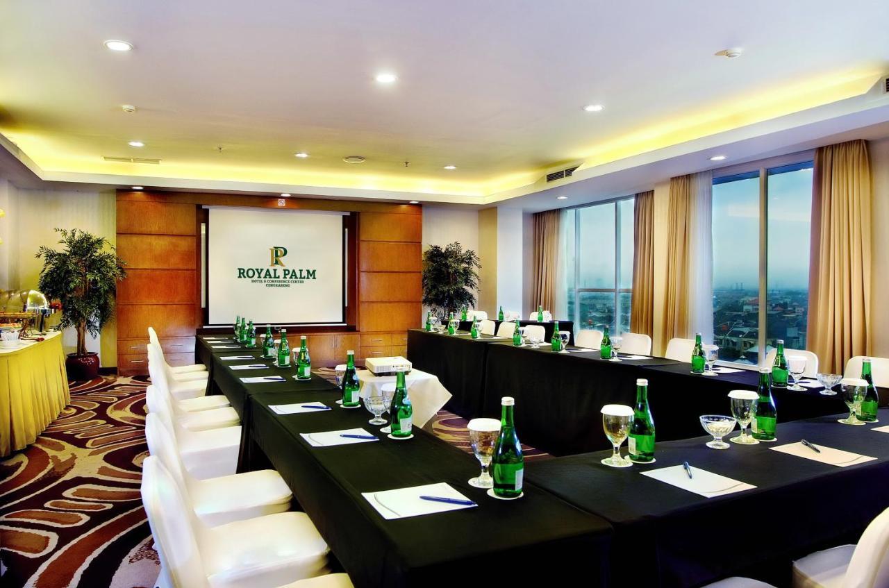 Royal Palm Hotel & Conference Center Cengkareng Jakarta Extérieur photo