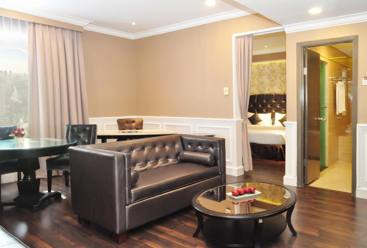 Royal Palm Hotel & Conference Center Cengkareng Jakarta Extérieur photo
